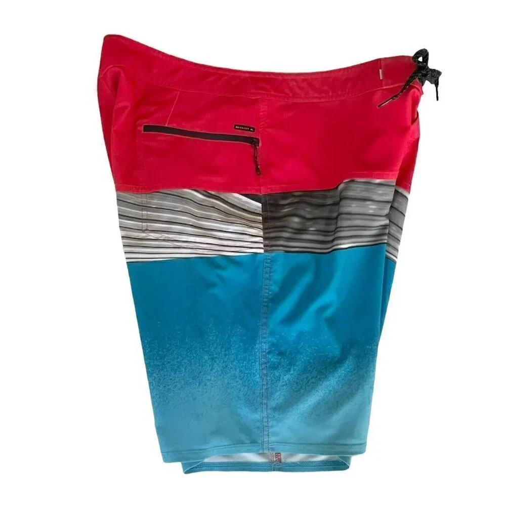 Quiksilver High-Line 4 Way Stretch Men's Sz 34 Red Blue Boardshorts